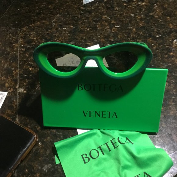 Bottega Veneta Sunglasses New main image 4